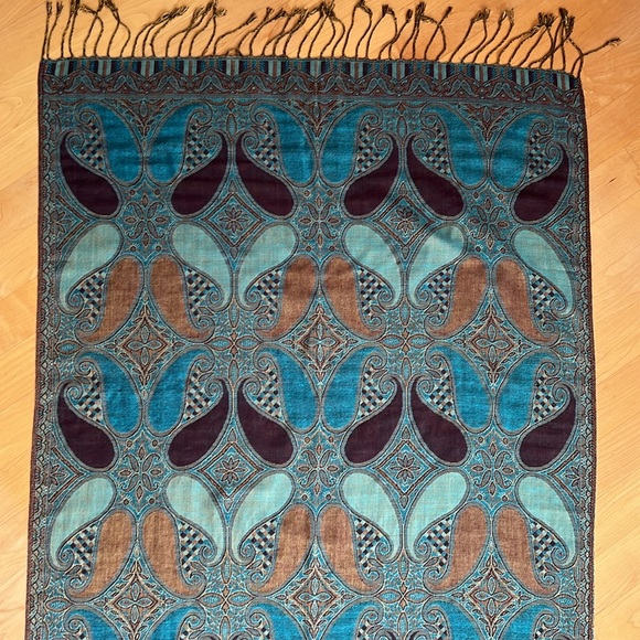 ☯️Like New Reversible Blue / Brown / Rust Paisley Pashmina/Silk/Wrap/Shawl - Picture 11 of 17